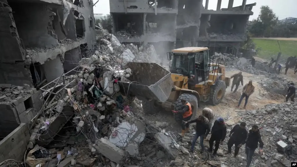 Palestinians search
